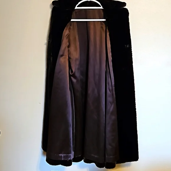 Elegant Brown Vintage Faux Fur Coat - Picture 8 of 8